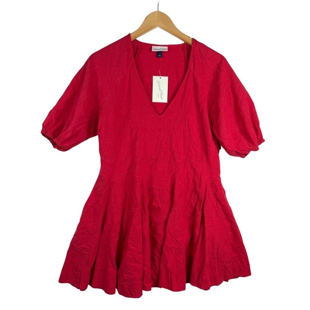 NWT Universal Thread Womens V Neck Fit and Flare Dress size Small Red